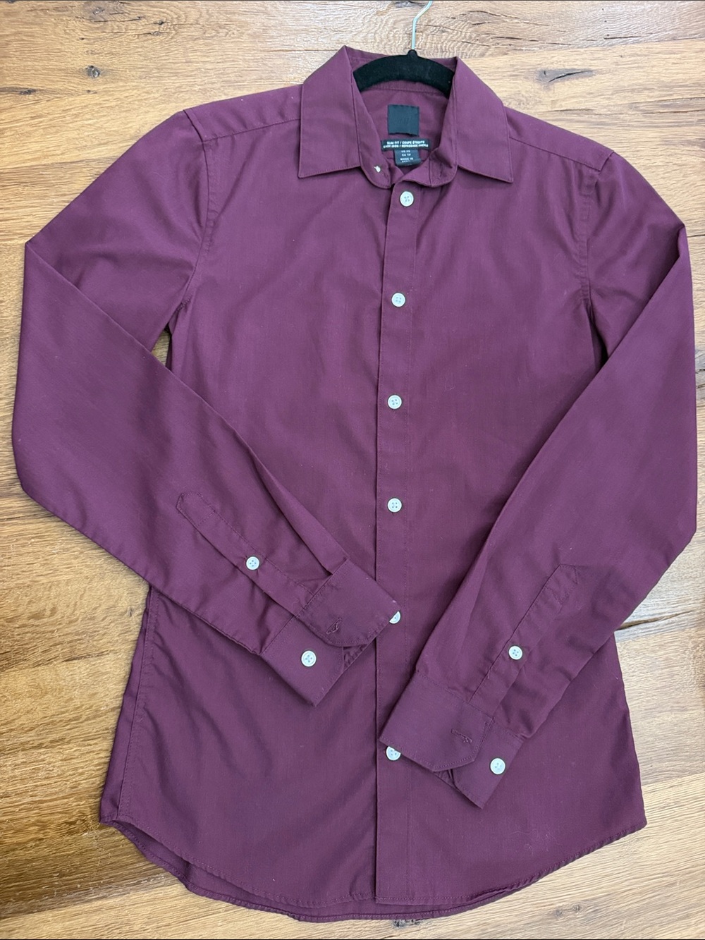 H&M Men's Burgundy Long-Sleeve Button-Down Shirt